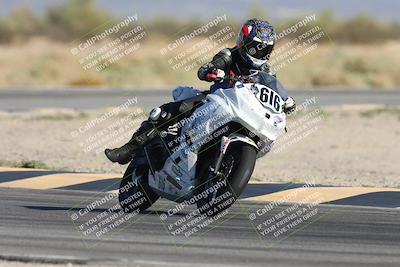 media/Oct-04-2025-CVMA (Sat) [[408bcdd6e4]]/Race 14-500-400-350 Supersport/